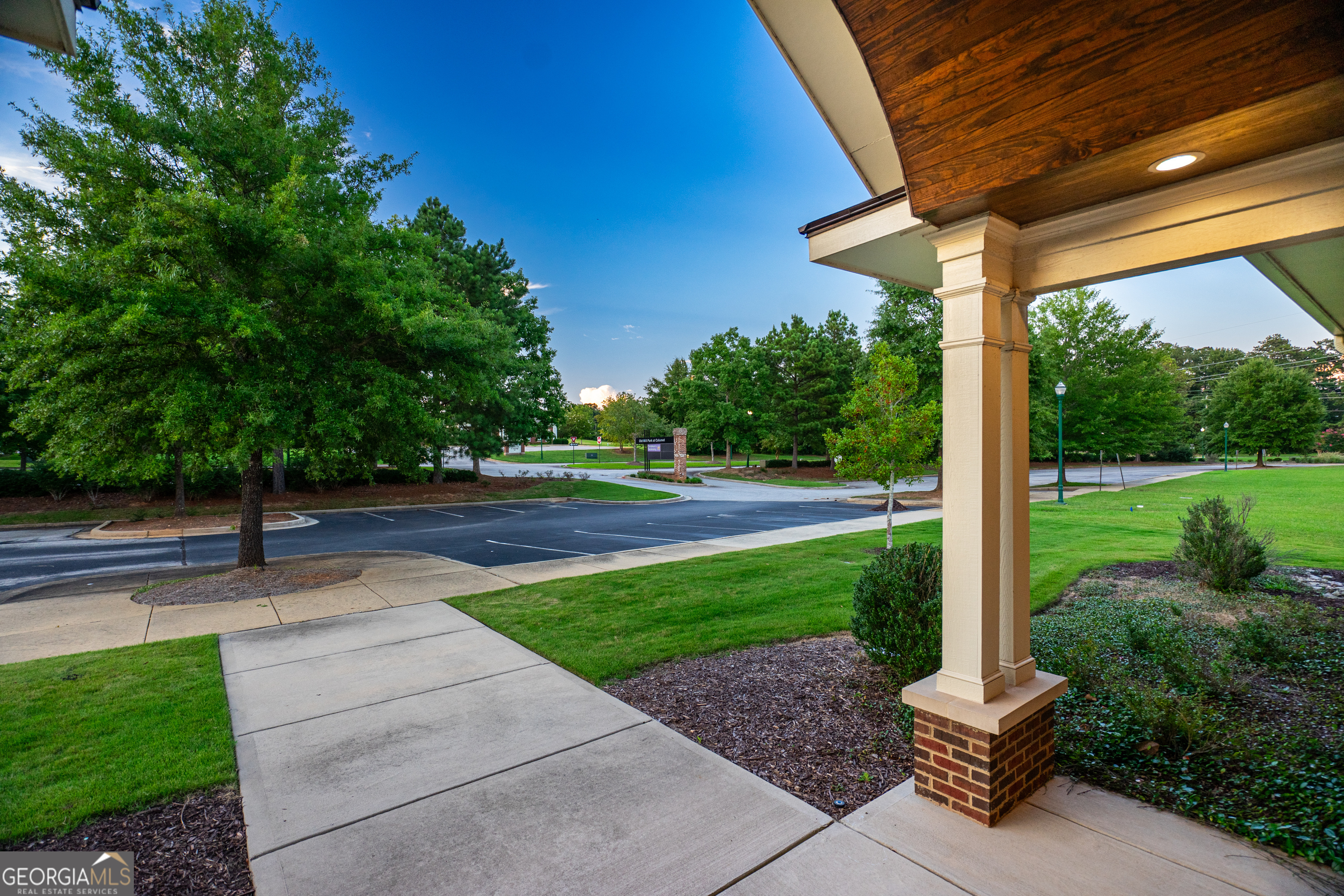 212 Calumet Center RD