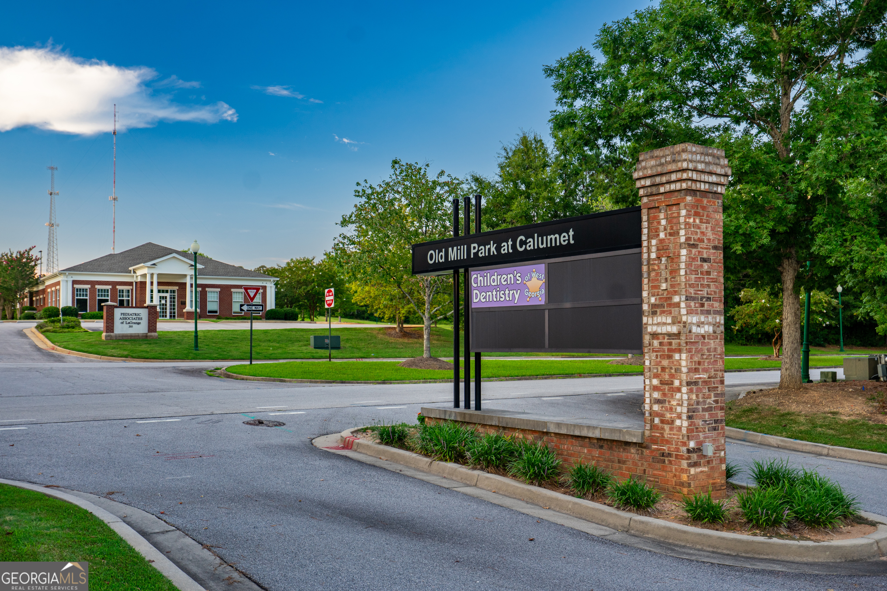 212 Calumet Center RD