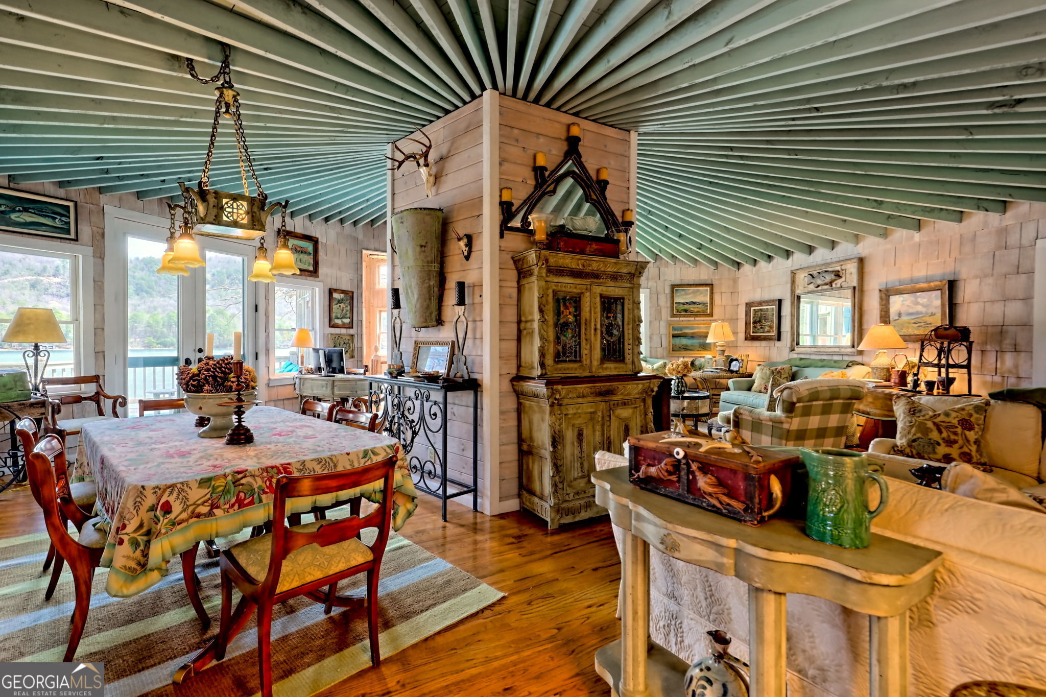 Clayton, Georgia 30525, United States, 4 Bedrooms Bedrooms, ,5 BathroomsBathrooms,Residential,Active,111645