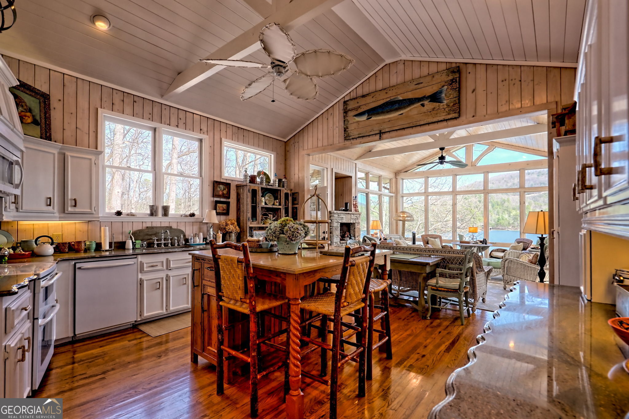 Clayton, Georgia 30525, United States, 4 Bedrooms Bedrooms, ,5 BathroomsBathrooms,Residential,Active,111645