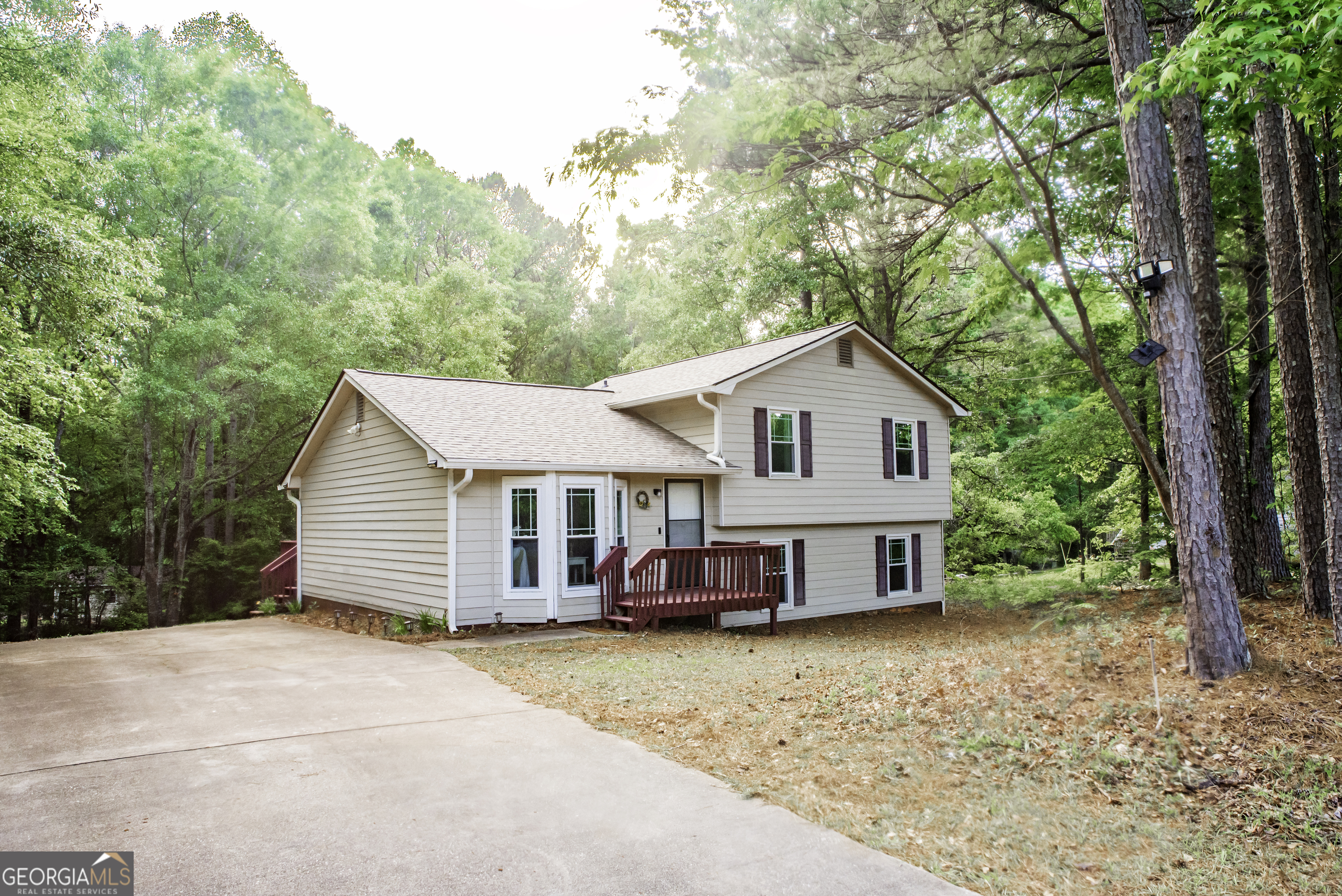 180 Beverly Park CT