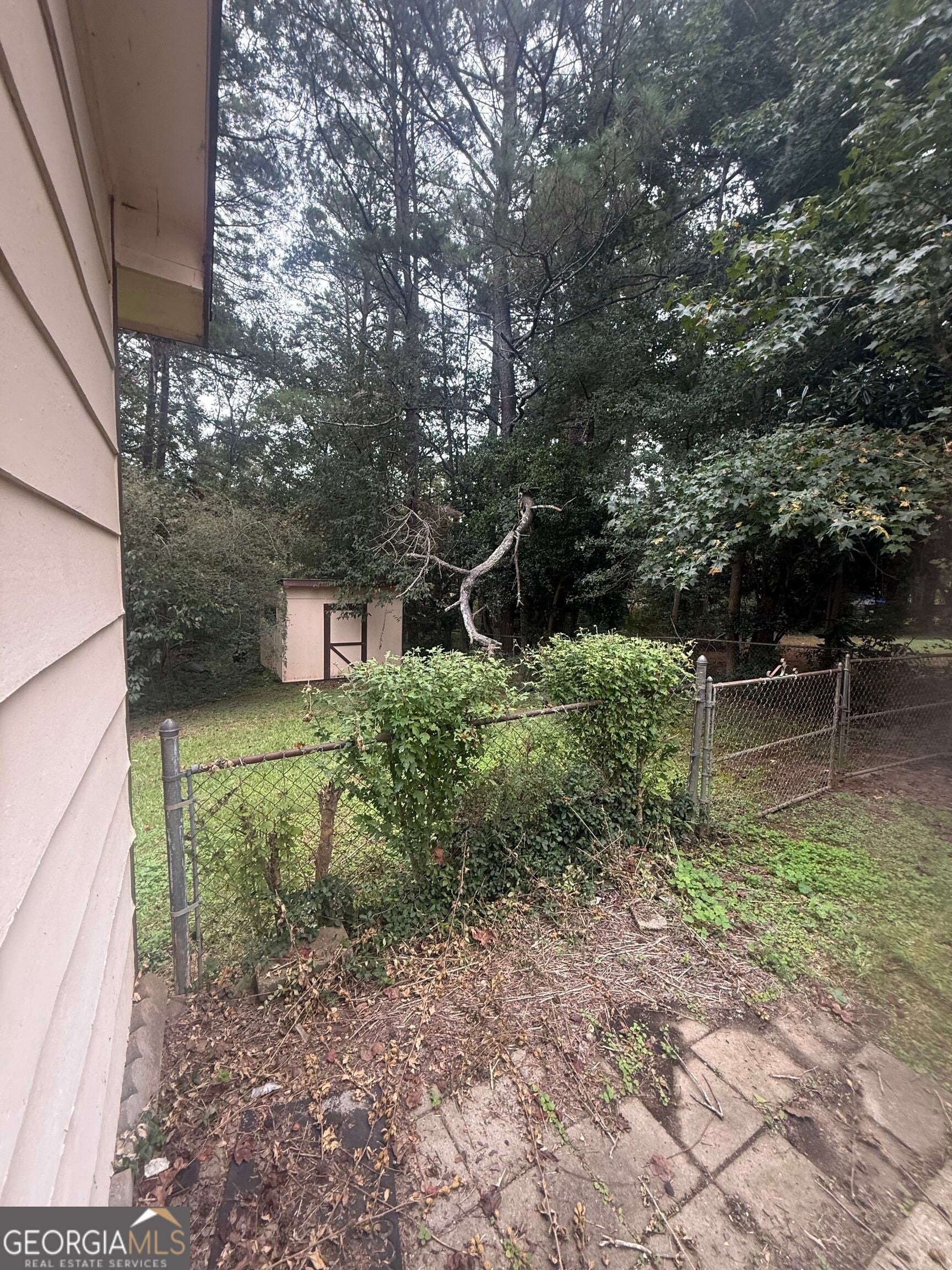 285 Highland CIR