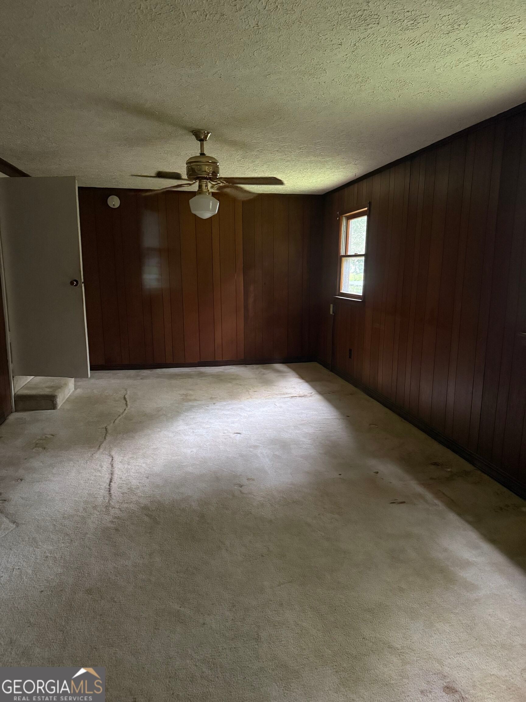 285 Highland CIR