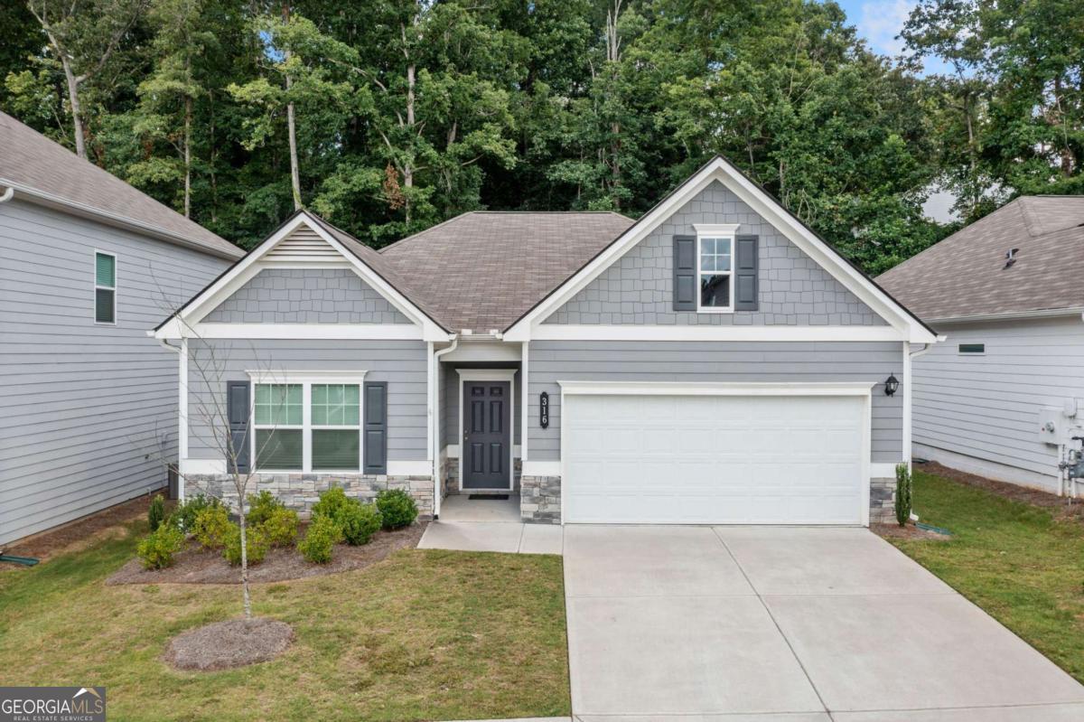 Welcome home to this beautifully maintained stepless 3Bd/2 BA ranch located in the convenient community of Worley Preserve. Residents enjoy the peacefulness of rural living while being just a short drive from downtown Jasper, with easy access to local shops, dining, and recreational activities. This home offers a low-maintenance lifestyle with a level yard and lawn care included. Beautifully maintained single level residence with open interior and lots of upgrades! Fantastic floorplan features wonderful open family room/kitchen and dining room. Family room features cozy fireplace - which is an upgrade. King sized Primary BD with luxury ensuite bath off rear of home for privacy. Split bedroom plan. Designer kitchen boasts gas stove, 36 inch upgraded cabinets with crown molding, granite countertops and stylish pendant lights. Located on premium lot - there's a large fenced backyard for outdoor fun. Covered rear porch for relaxing. Fridge/Washer/Dryer remain. Close to major highways - ideal for first time buyers or those wishing to downsize. This Home Sweet Home is ready for you.