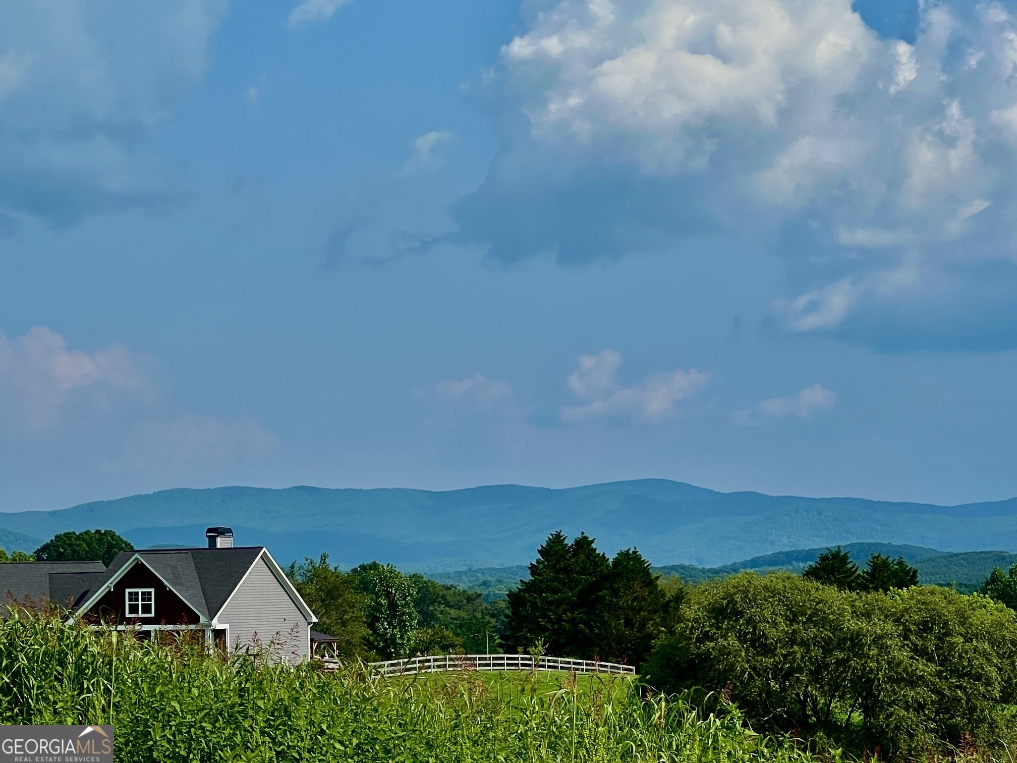 26 Ridgemont LN