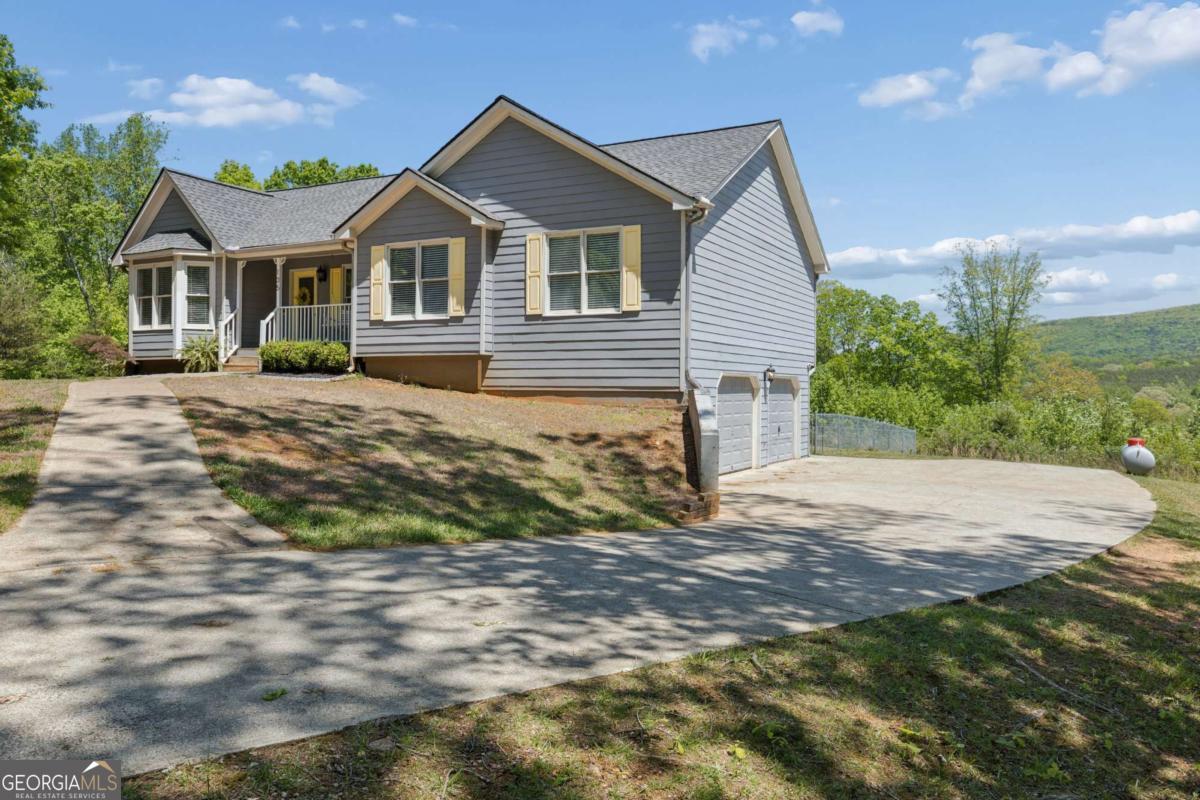 135 Chimney WAY