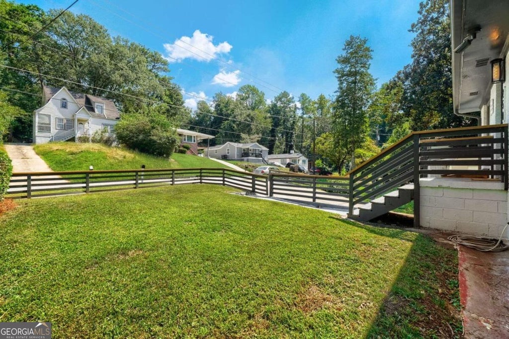 Photo of 250 Holly Road NW, Atlanta, GA 30314 (MLS # 10849736)