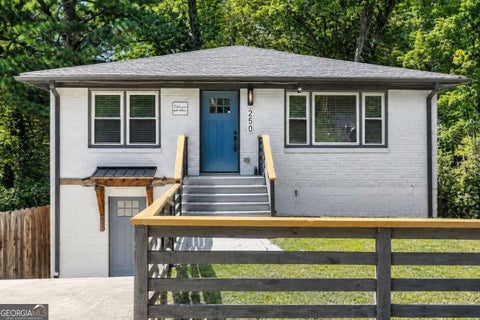 Photo of 250 Holly Road NW, Atlanta, GA 30314 (MLS # 10849736)