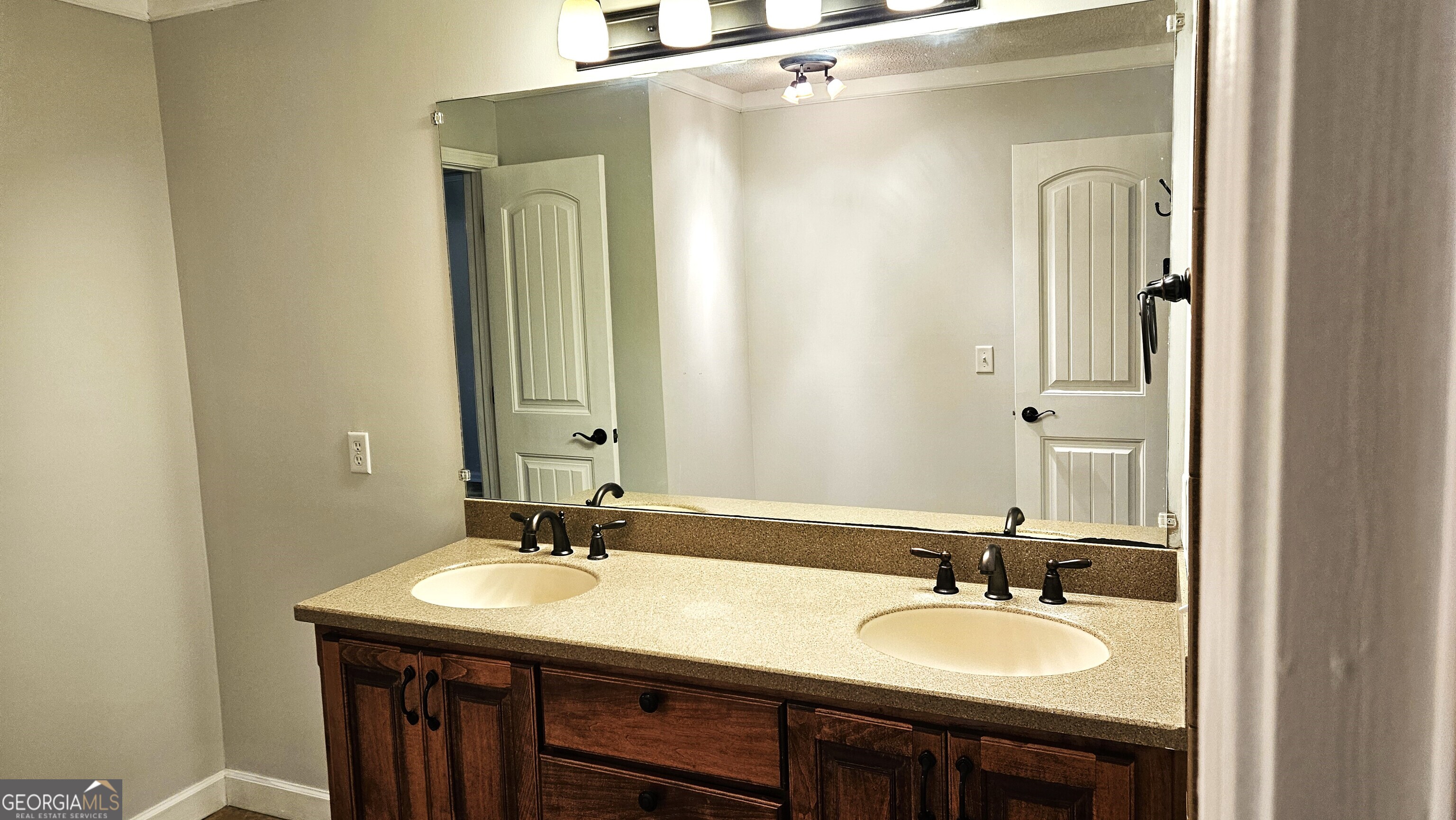 Statesboro, Georgia 30461, United States, 3 Bedrooms Bedrooms, ,3 BathroomsBathrooms,Residential,Active,209138