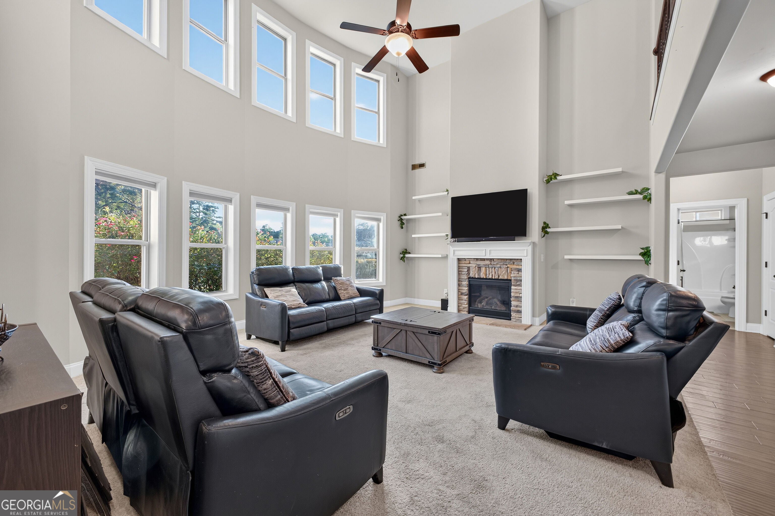 117 Palomino DR