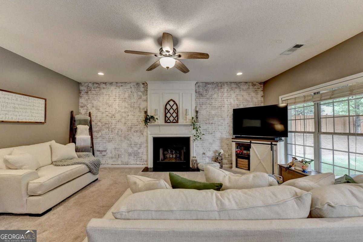 330 Leatherman CT