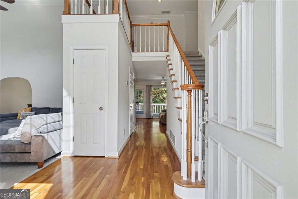 2120 Thorndale DR SW