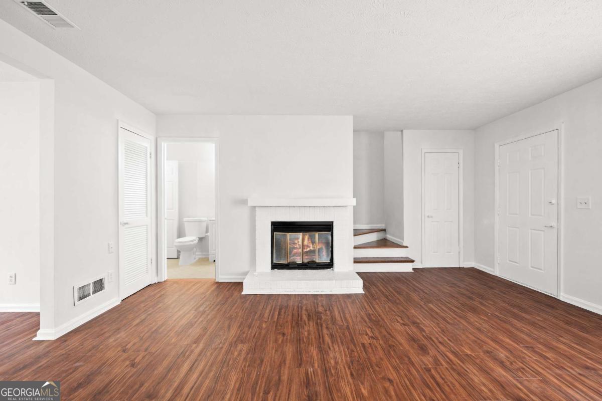 Holcombe Crossing - Residential