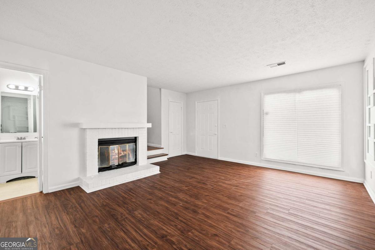 Holcombe Crossing - Residential