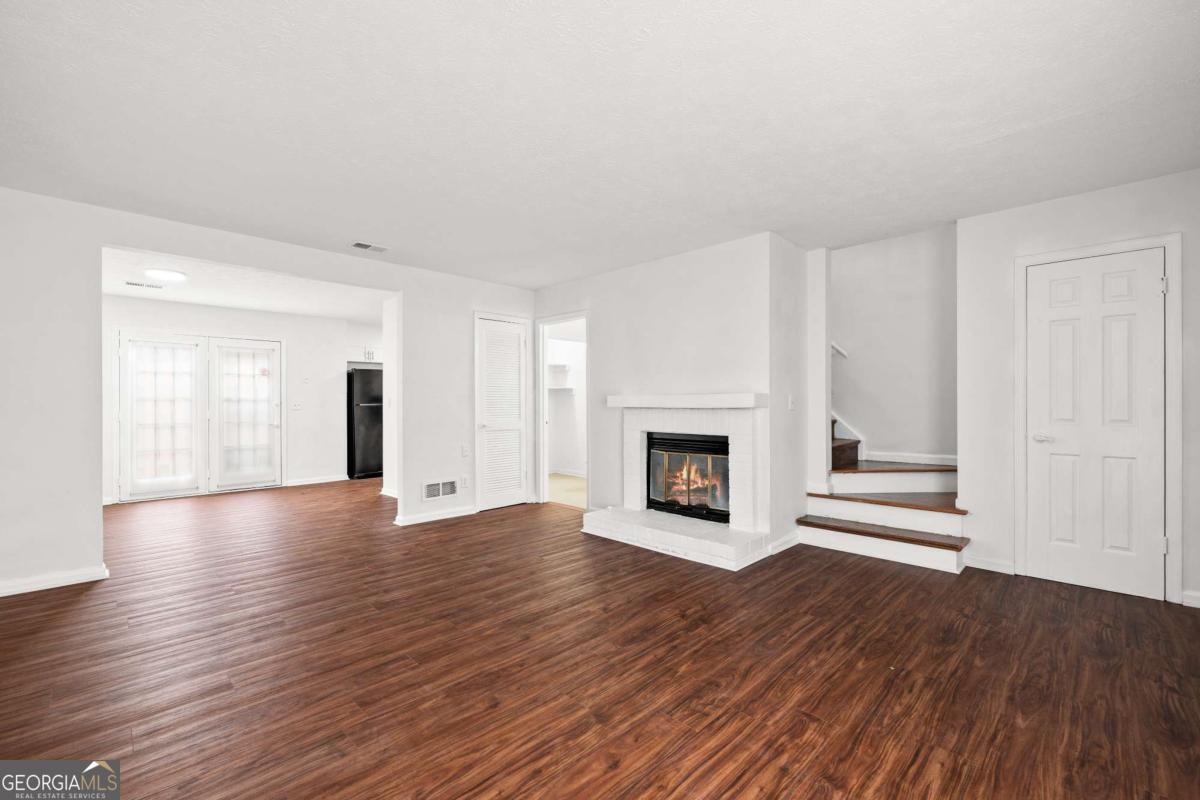 Holcombe Crossing - Residential