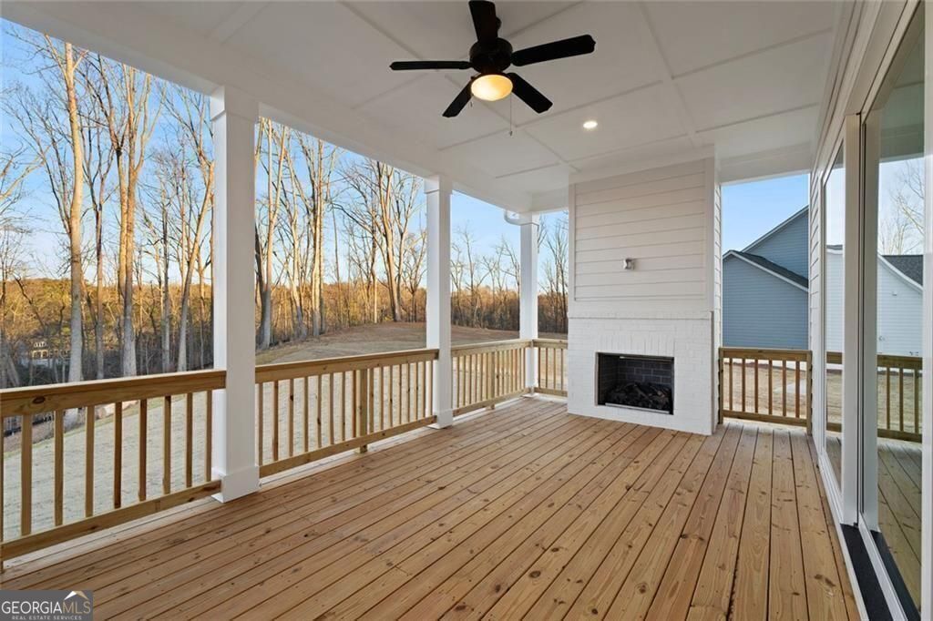 Gainesville, Georgia 30506, United States, 5 Bedrooms Bedrooms, ,5 BathroomsBathrooms,Residential,Active,222255