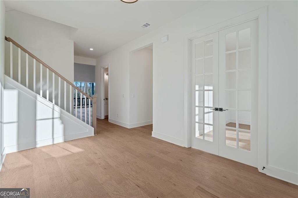 Gainesville, Georgia 30506, United States, 5 Bedrooms Bedrooms, ,5 BathroomsBathrooms,Residential,Active,222255