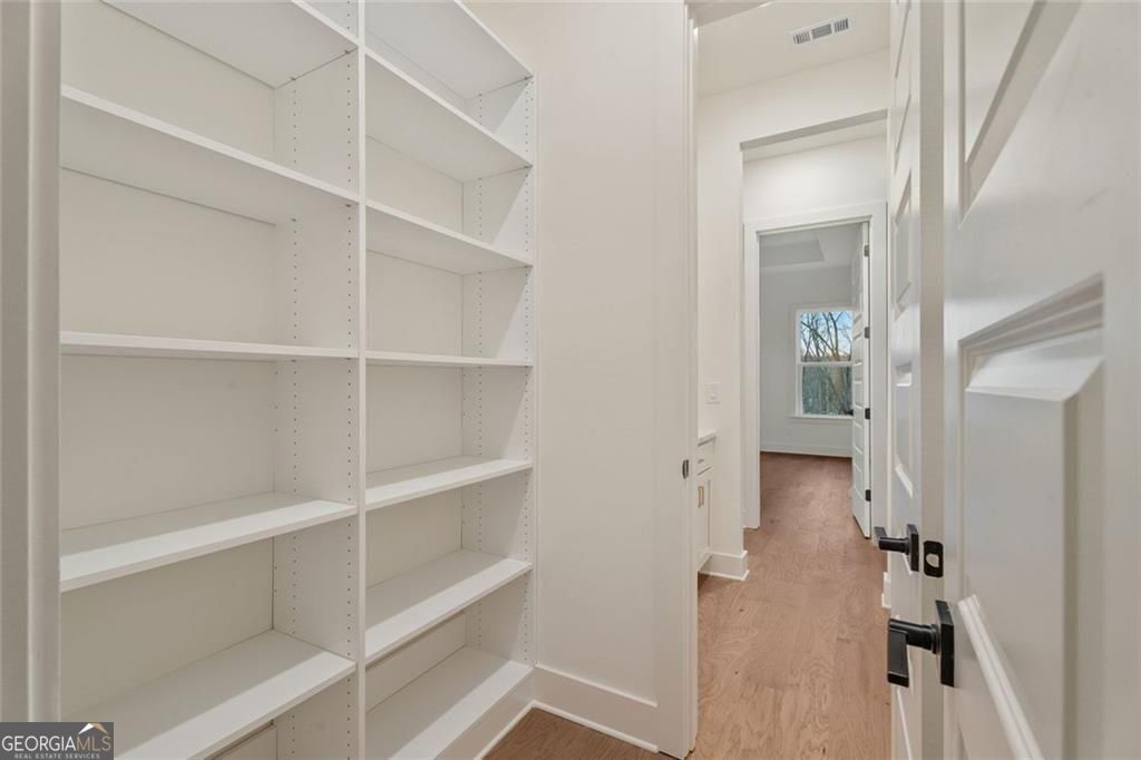 Gainesville, Georgia 30506, United States, 5 Bedrooms Bedrooms, ,5 BathroomsBathrooms,Residential,Active,222255