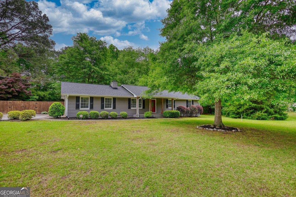 Photo of 4000 Grove Trail, Loganville, GA 30052 (MLS # 10756068)