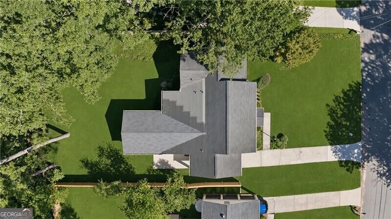 Photo of 1822 Walthall Drive NW, Atlanta, GA 30318 (MLS # 10872518)