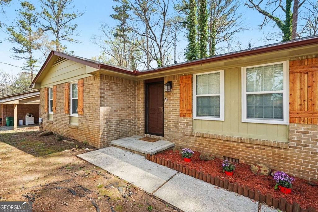 Photo of 3055 Orbit Circle, Ellenwood, GA 30294 (MLS # 10717785)