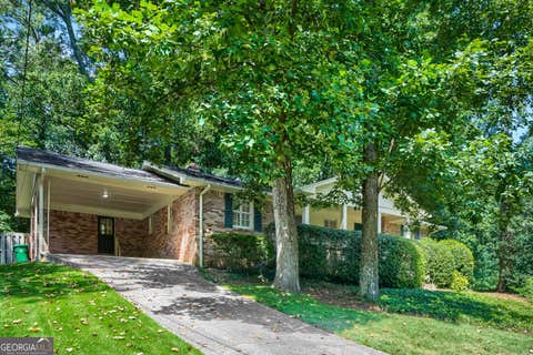Photo of 2737 Overlook Drive NE, Atlanta, GA 30345 (MLS # 10829732)