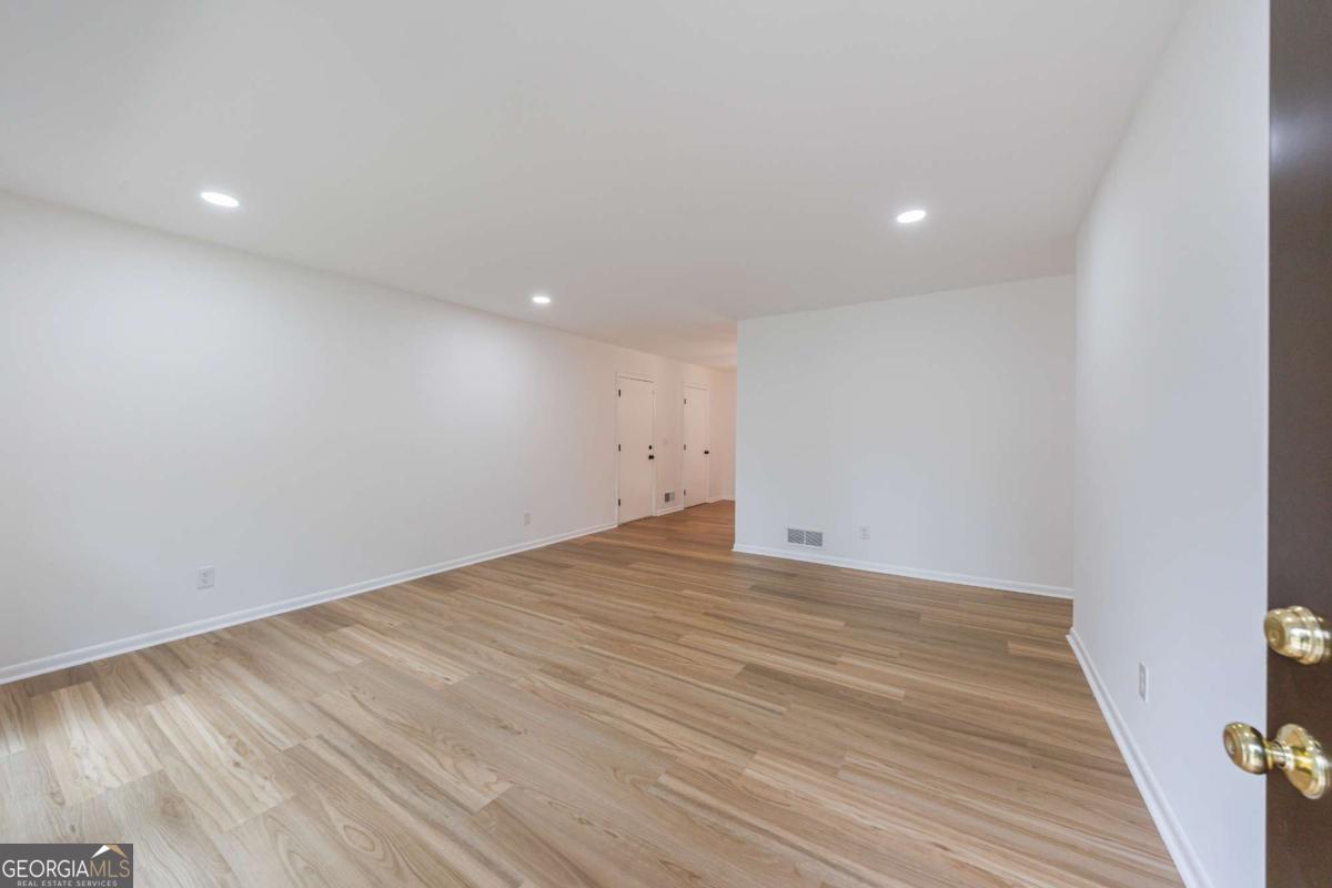 4360 Sasanqua CT