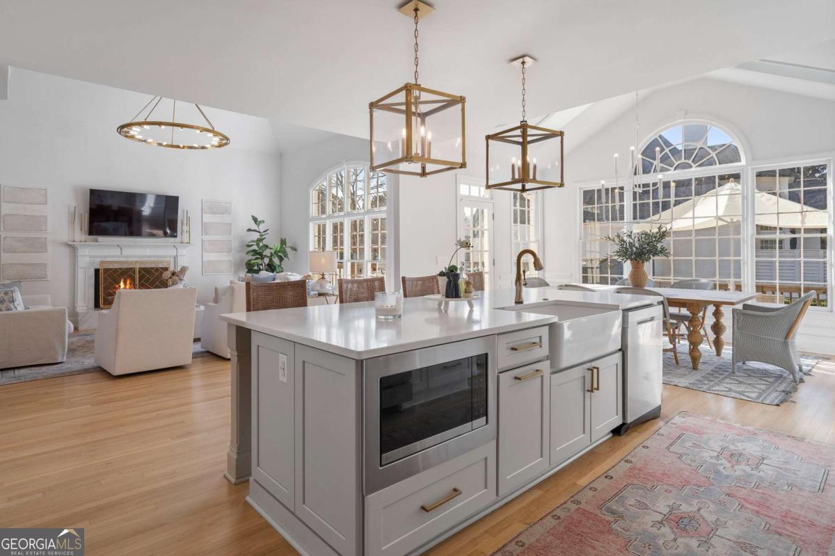 220 Southern Hill DR