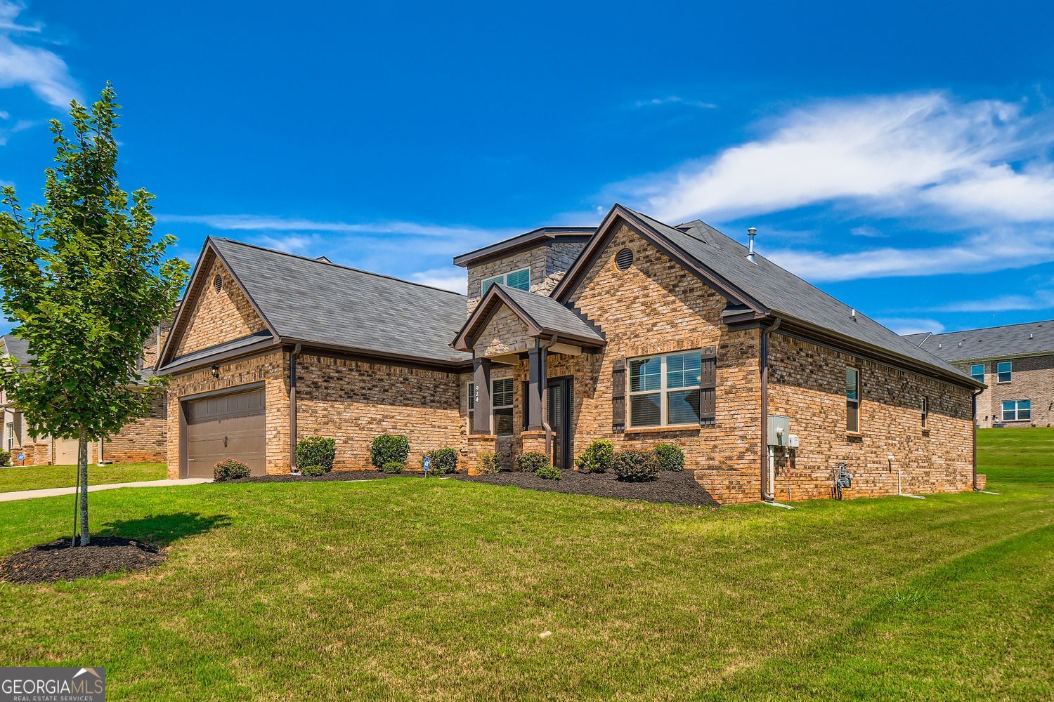 924 Dexter DR