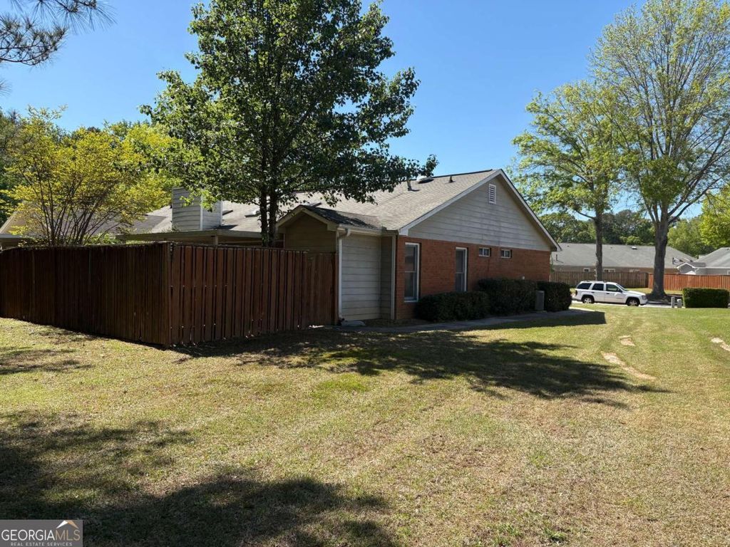 Photo of 300 Wilbanks Drive, Fayetteville, GA 30215 (MLS # 10728990)