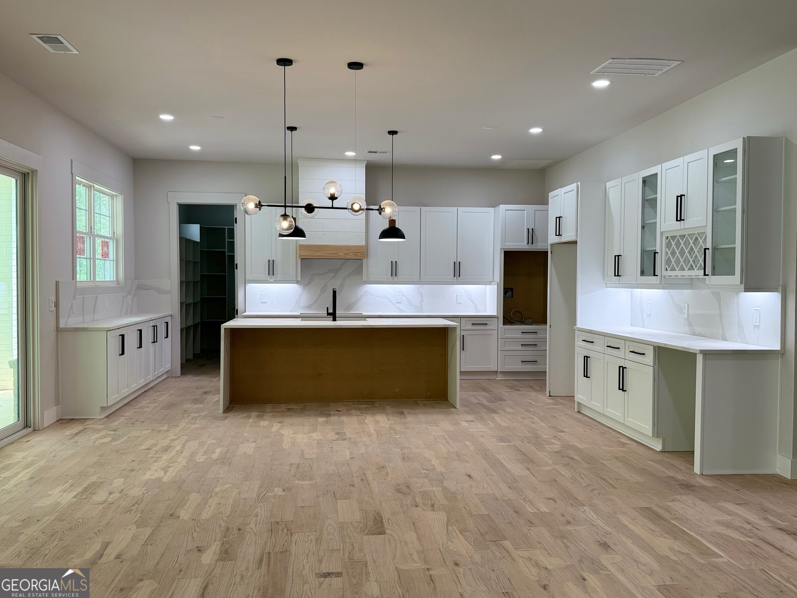121 Forest Berry CT