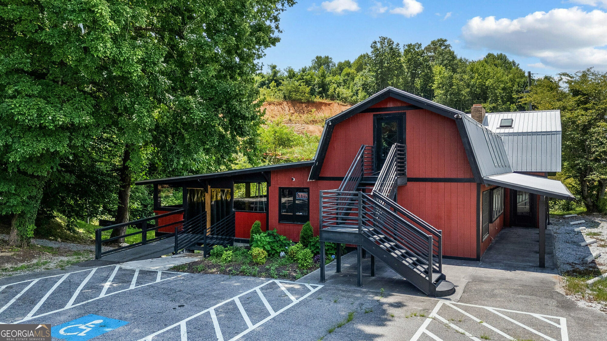 851 Highway 441 S