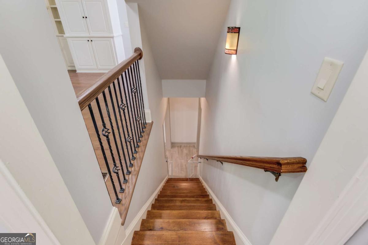 LAKE ASTORIA - Residential