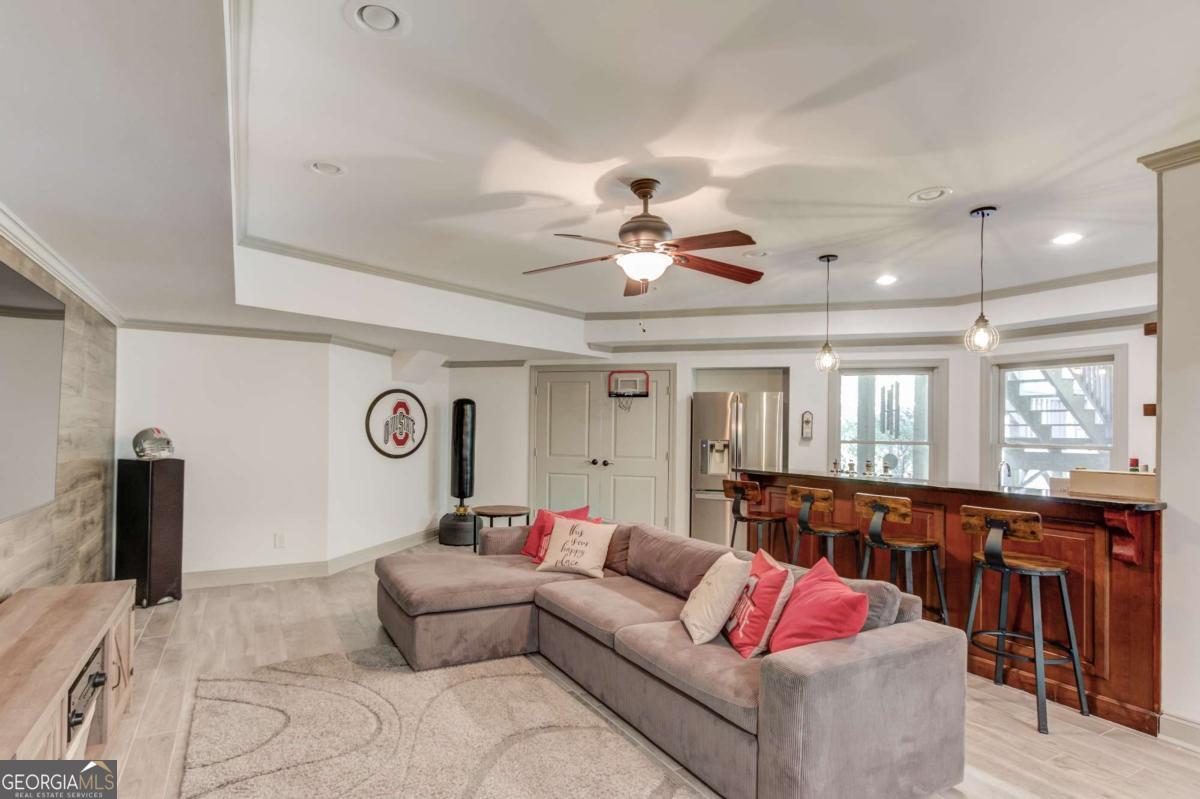 LAKE ASTORIA - Residential