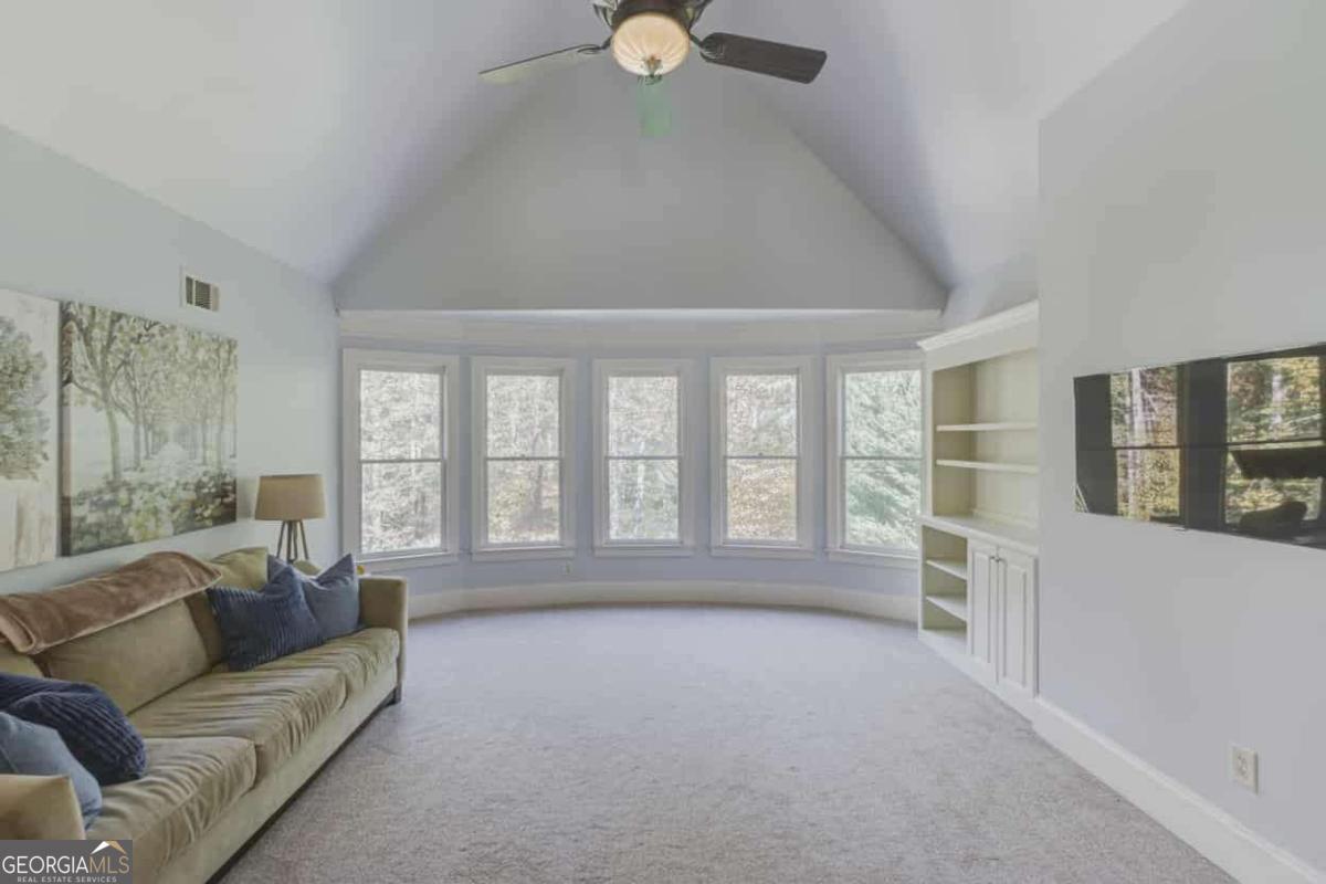 LAKE ASTORIA - Residential