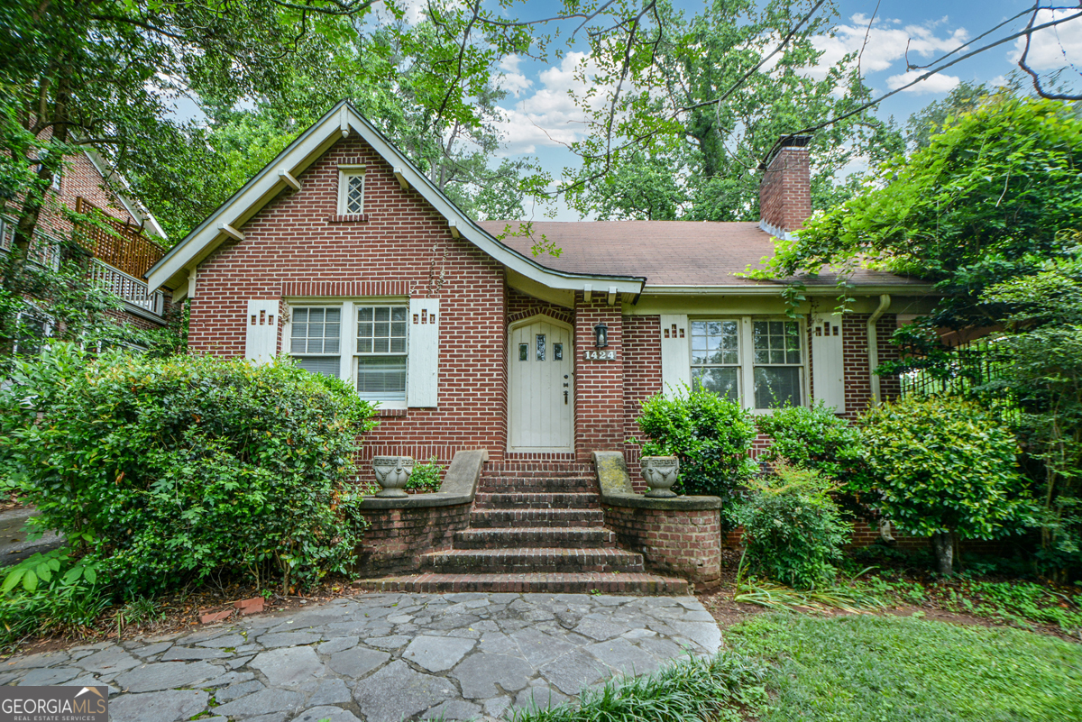 1424 Emory RD NE