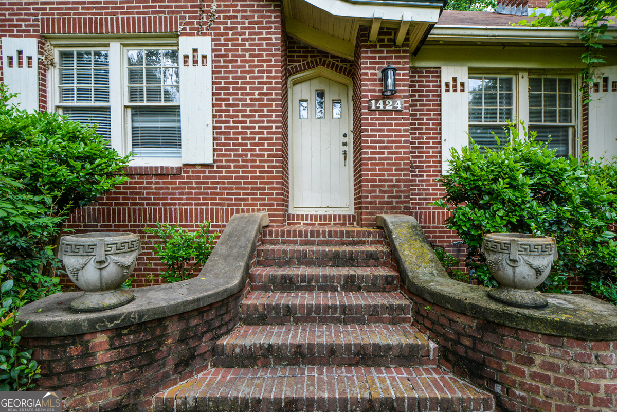 1424 Emory RD NE