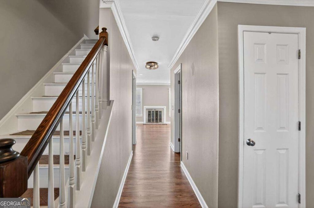 Photo of 1352 Sheffield Glen Way NE, Atlanta, GA 30329 (MLS # 10672258)