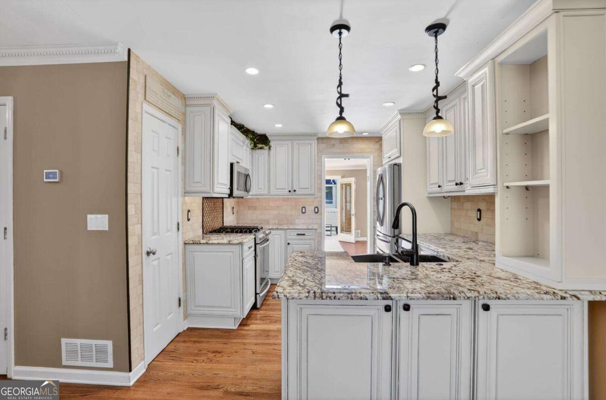 1352 Sheffield Glen WAY NE