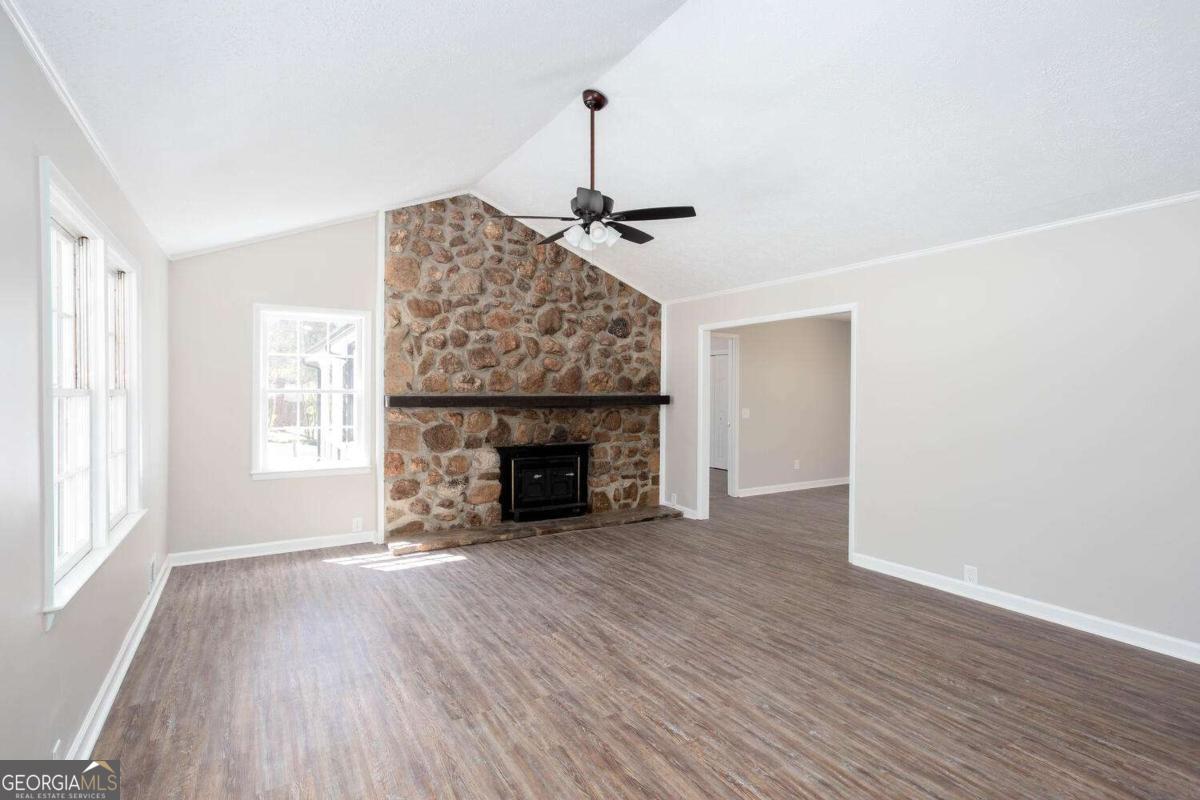 2099 Scott RD