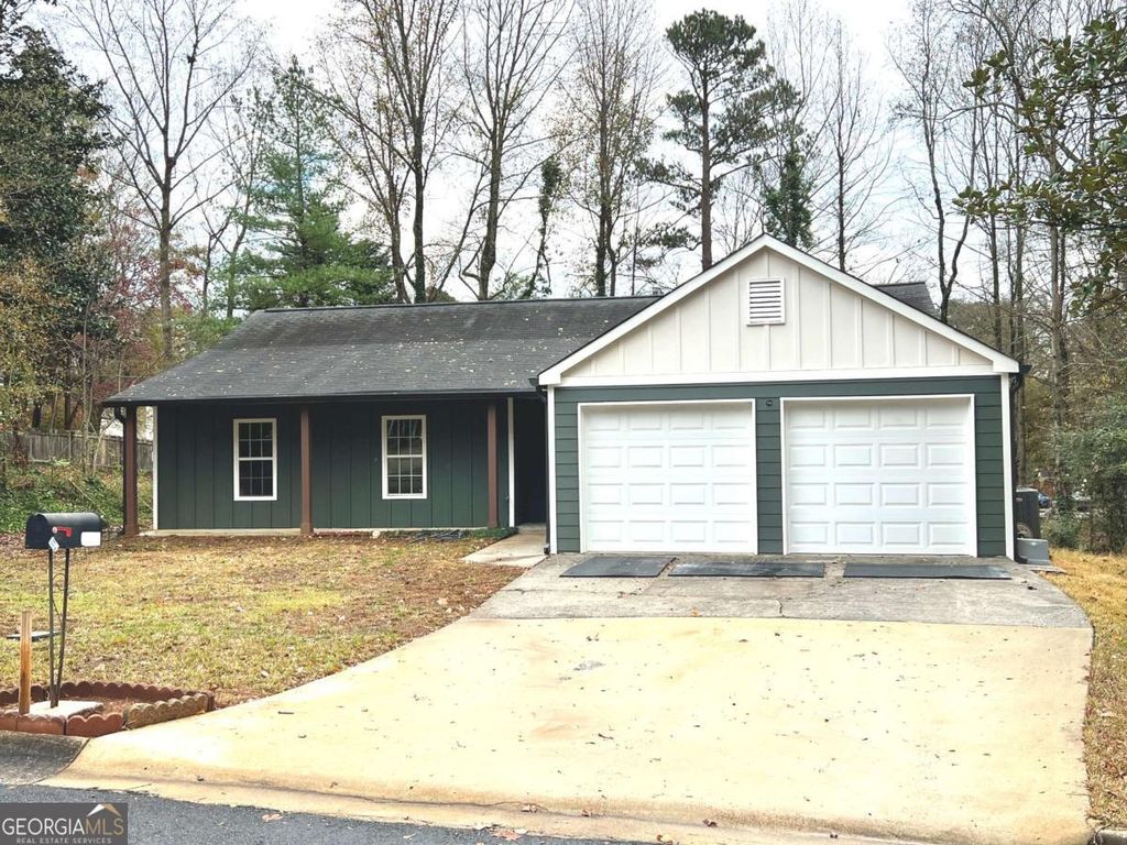 Photo of 1260 Della Way, Lawrenceville, GA 30043 (MLS # 10715145)