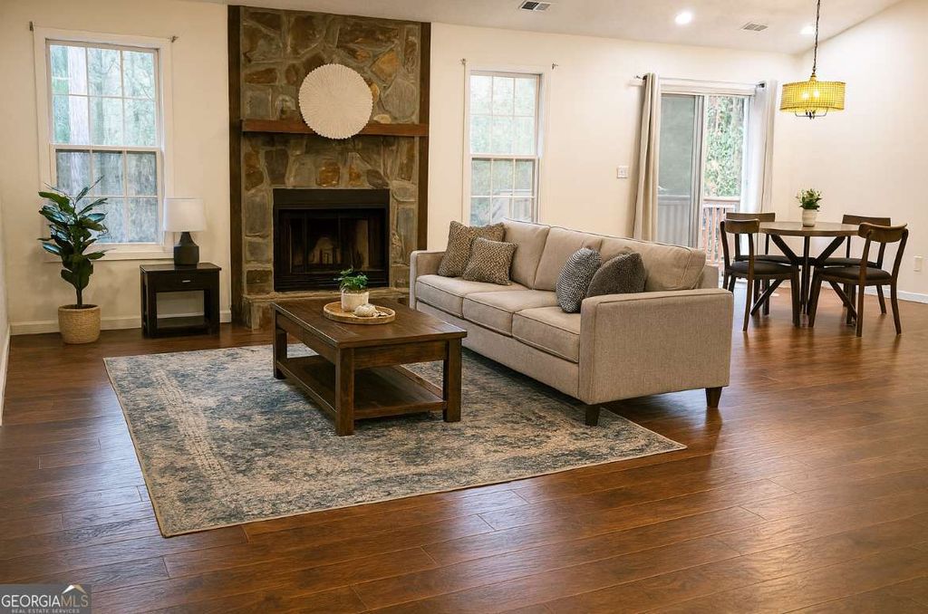 Photo of 1260 Della Way, Lawrenceville, GA 30043 (MLS # 10715145)