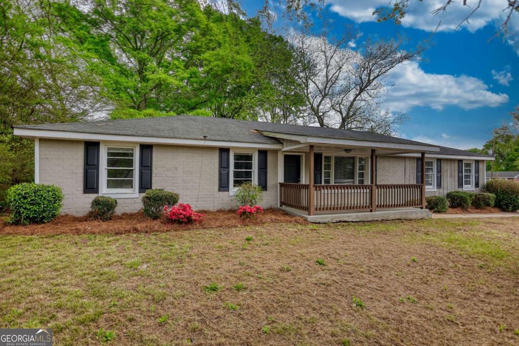Photo of 180 Capitol Avenue, Winder, GA 30680 (MLS # 10800715)