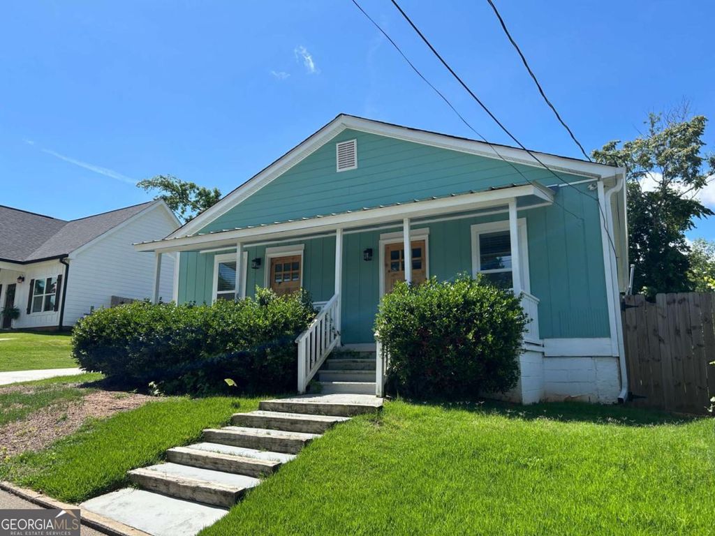 Photo of 14 Sixth Street #UNIT A, Newnan, GA 30263 (MLS # 10768587)
