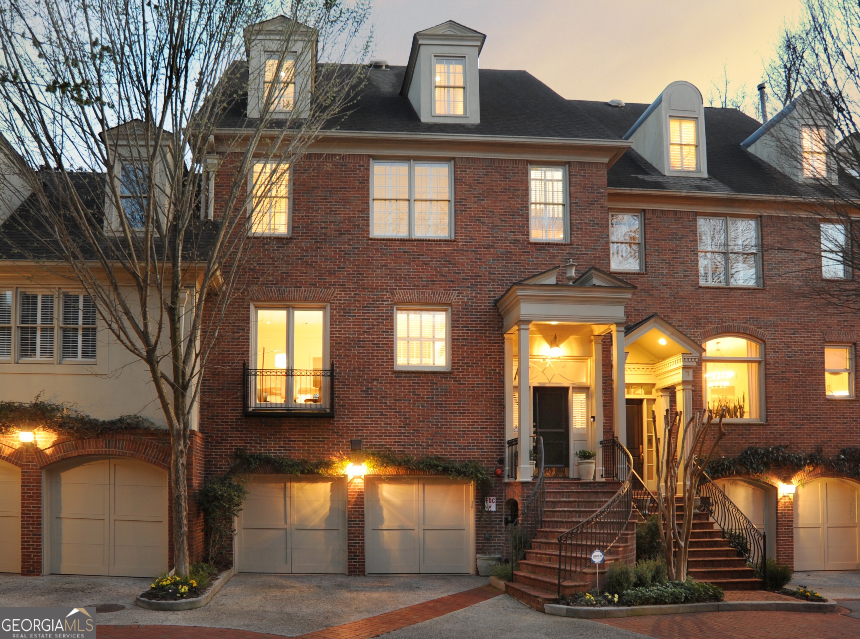 78 Lindbergh DR NE 100