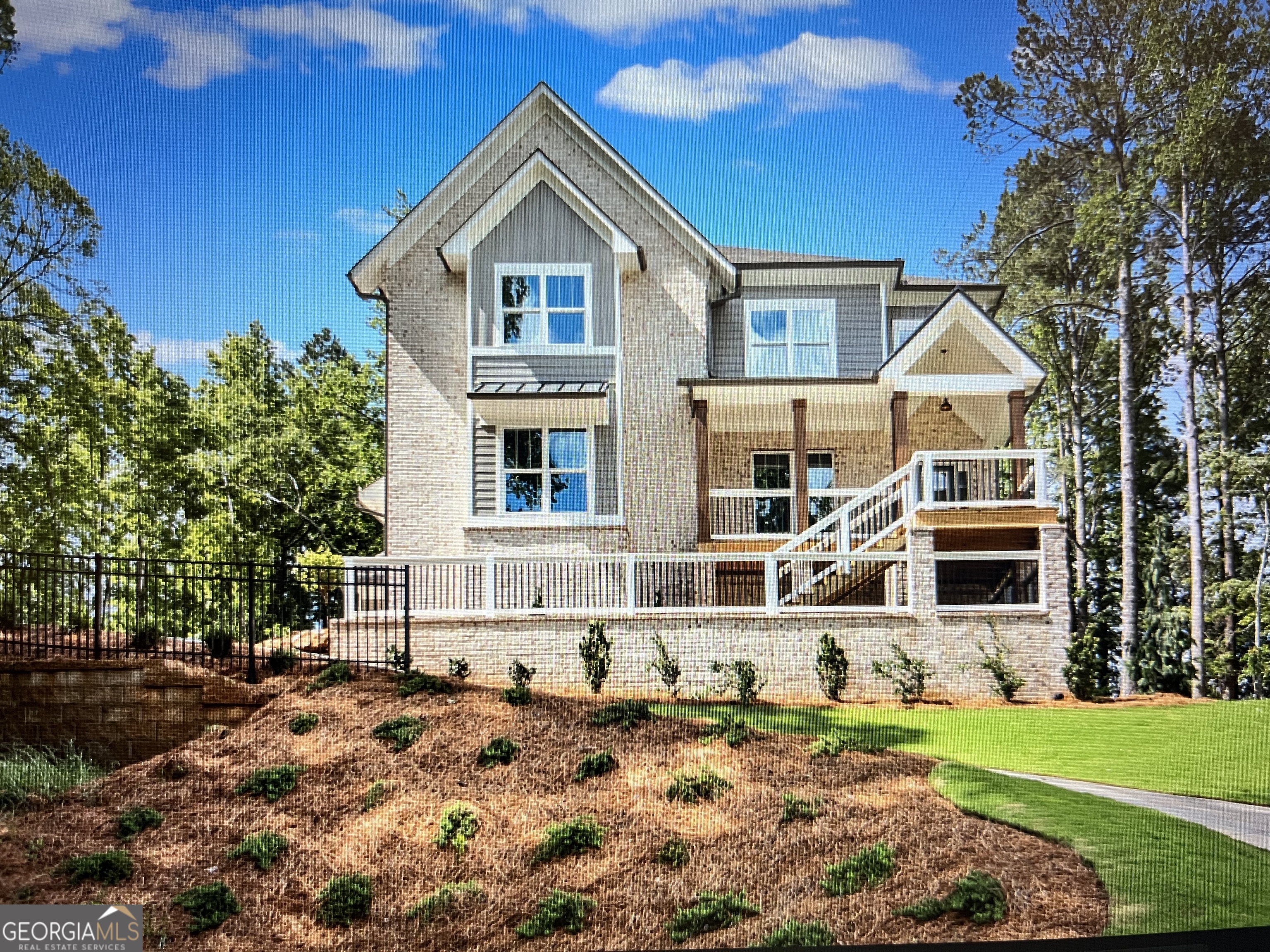 1005 Liberty Springs DR