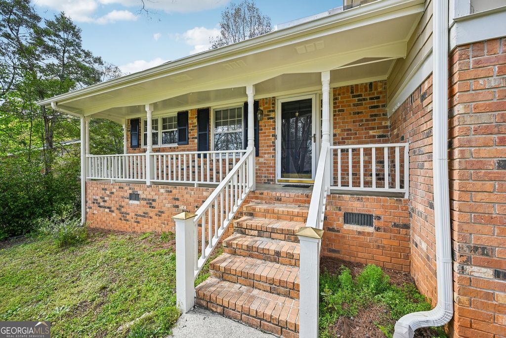 Photo of 2191 Plantation Court, Lawrenceville, GA 30044 (MLS # 10718320)