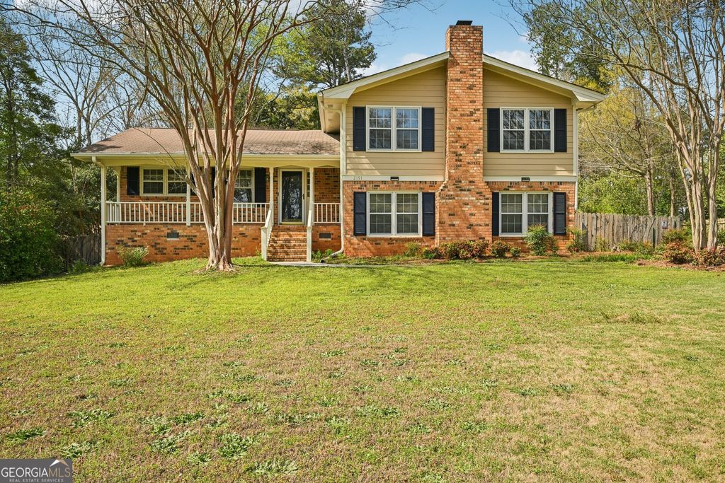 Photo of 2191 Plantation Court, Lawrenceville, GA 30044 (MLS # 10718320)