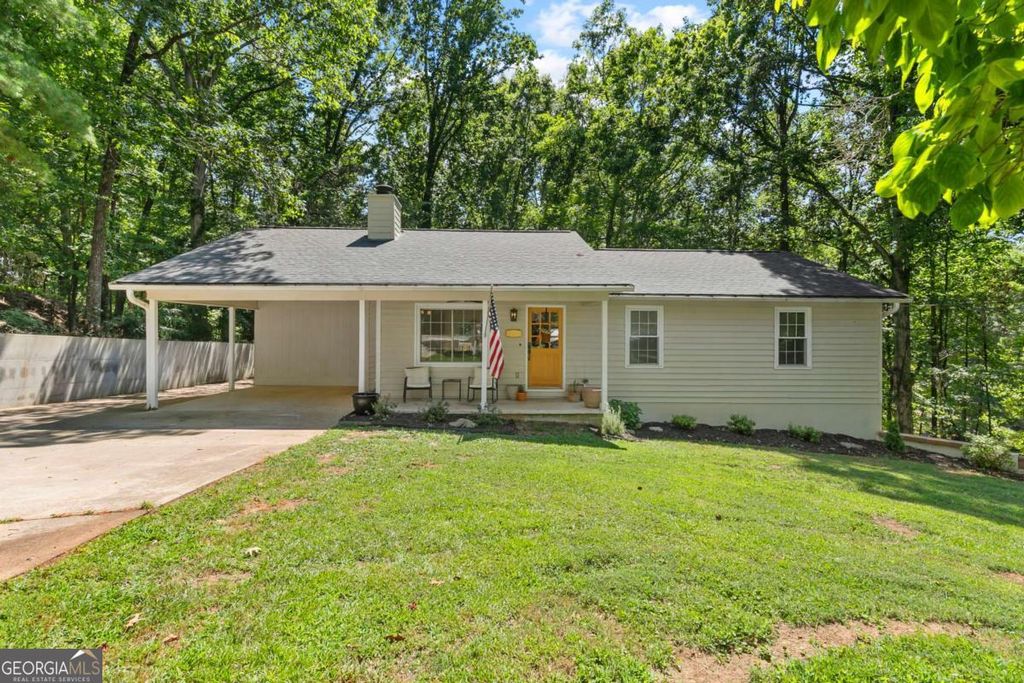 Photo of 2667 Tammi Lane, Gainesville, GA 30506 (MLS # 10663657)