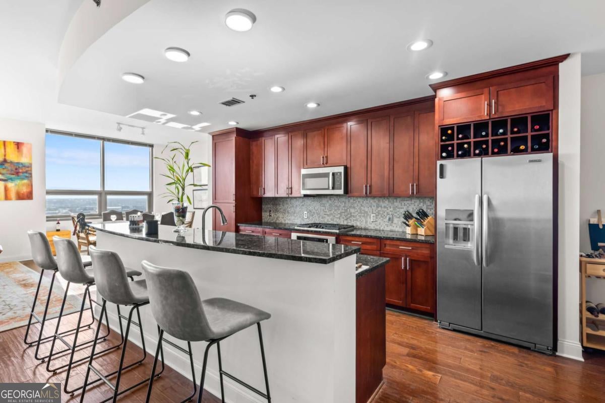 270 17th ST NW 3503